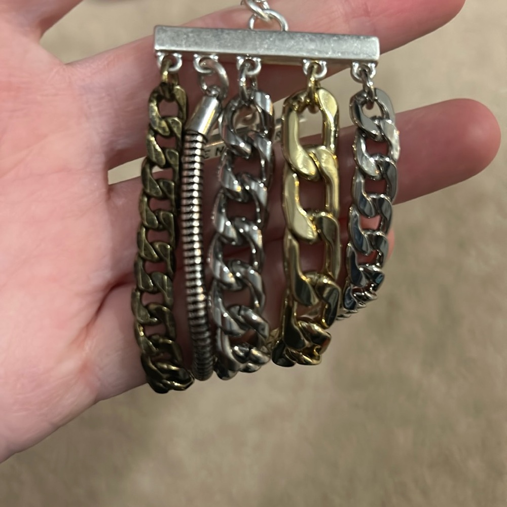 Bracelet